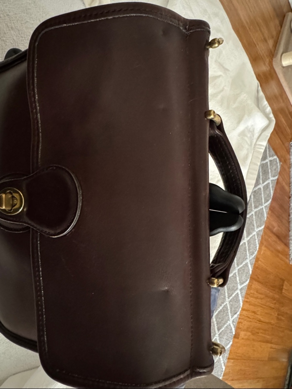 Vintage Coach Brown Leather Willis Messenger Bag with Gold Turn-Lock - Picture 10 of 10
